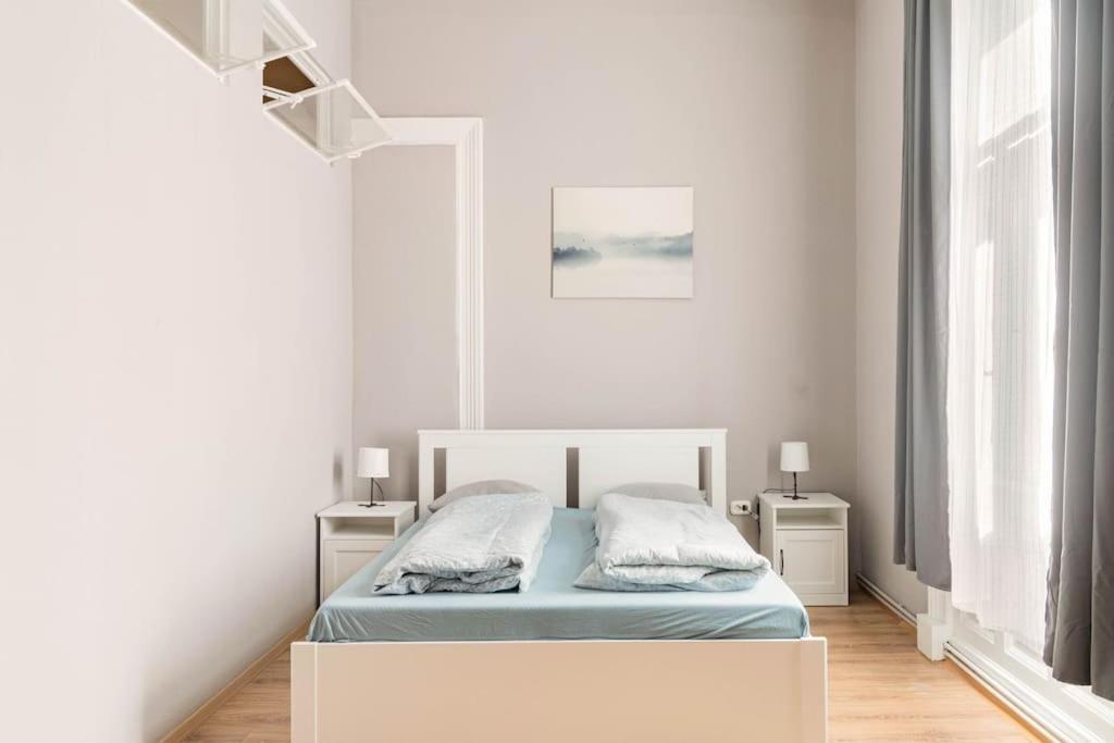Queen Erzsebet Apartment บูดาเปสต์ ภายนอก รูปภาพ